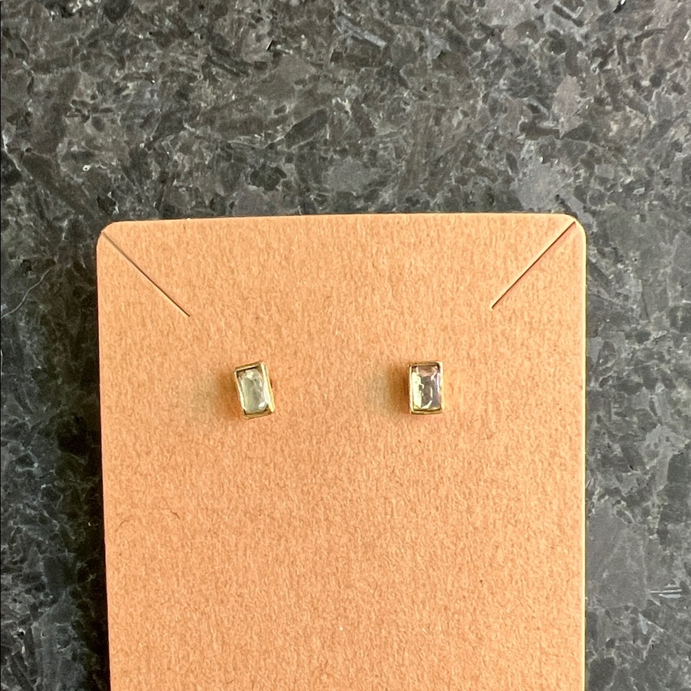 Stud earrings with clear gem, silver